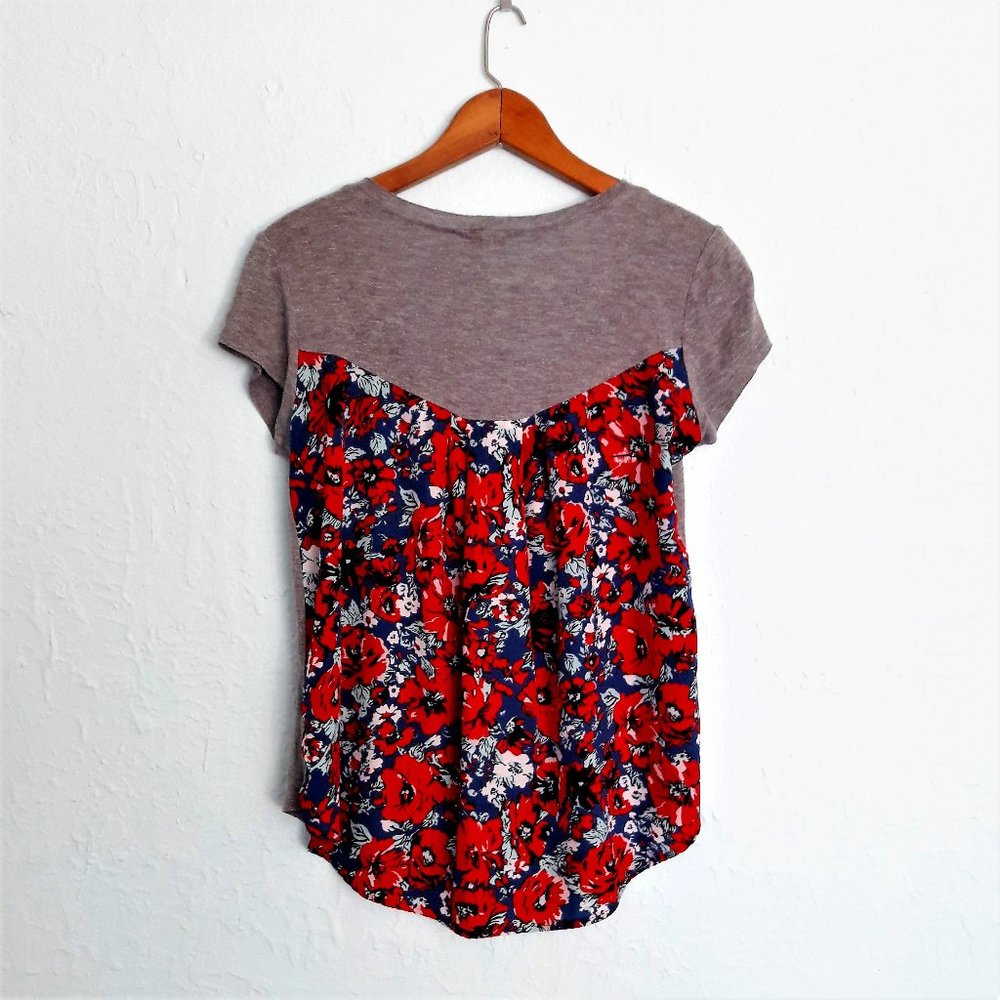 Anthropologie "Surprise Ending Tee;" XS, runs big
